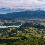 Tourist House Capricorn Homestay *