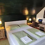 Tourist House Capricorn * Bled