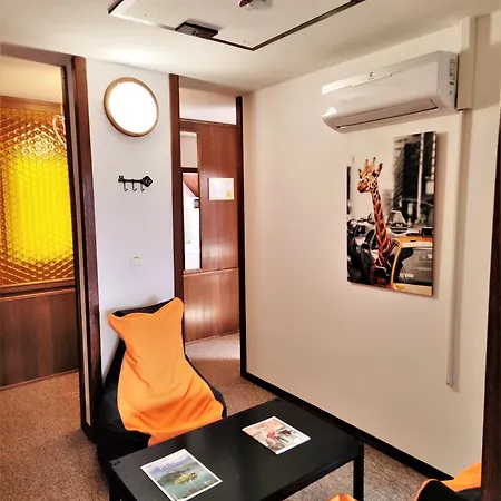 Tourist House Capricorn 布莱德